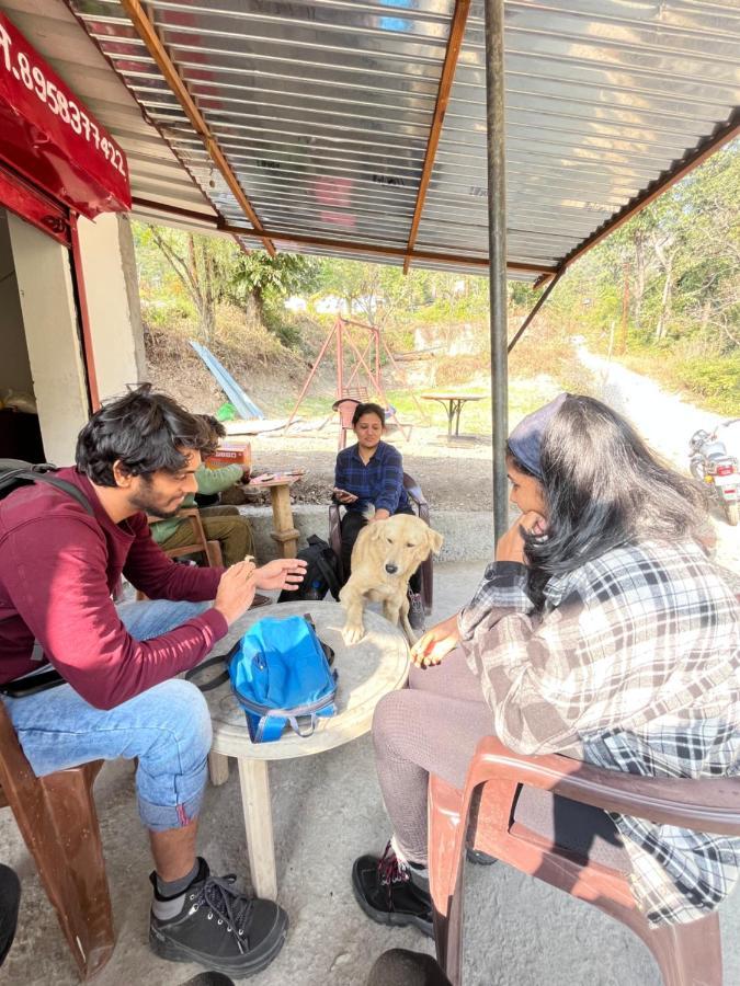 Joey'S Homestay Rishikesh Bagian luar foto